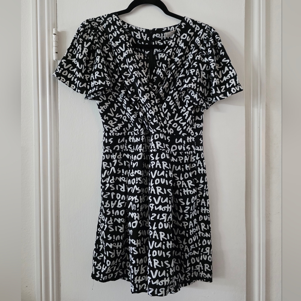 Black and White Graphic Skort/Romper. Size XL